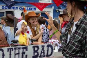 Anne-Molyneux-Parade