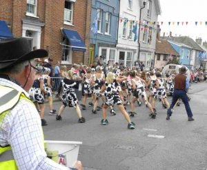 Peter-Crabb-Cow-girl-dancers-2