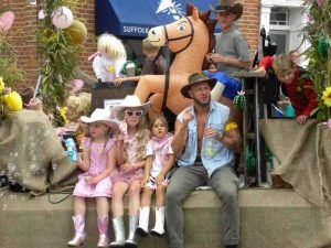 Peter-Crabb-cow-girls